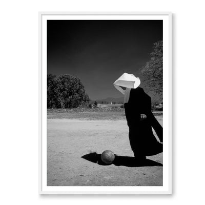 Nun Plays Futbol