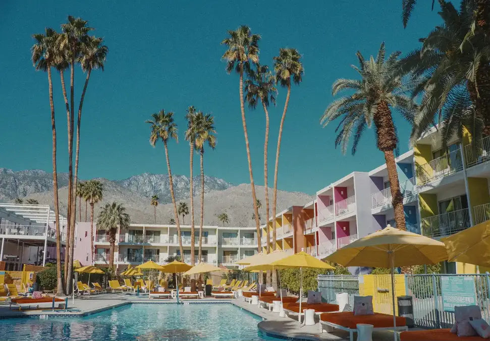 PALM SPRINGS DECO - In Real Life